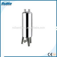 Vacuum pressure tank for stainless milking receiving assembly