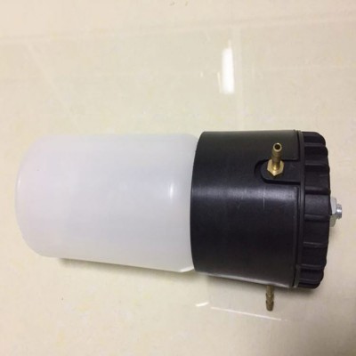 Vacuum pump plastic lubricating oilcan for sale